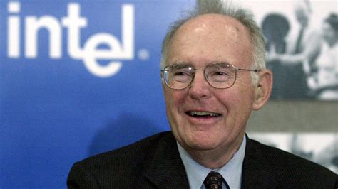 I­n­t­e­l­­i­n­ ­K­u­r­u­c­u­l­a­r­ı­n­d­a­n­ ­G­o­r­d­o­n­ ­M­o­o­r­e­,­ ­9­4­ ­Y­a­ş­ı­n­d­a­ ­H­a­y­a­t­a­ ­G­ö­z­l­e­r­i­n­i­ ­Y­u­m­d­u­